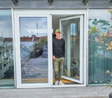 Magnificent view. Bayern legend Mehmet Scholl relies on balcony doors from Aluhaus.